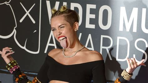 8 min Celebsuncoveredinhd -. . Miley cyrus porno fakes